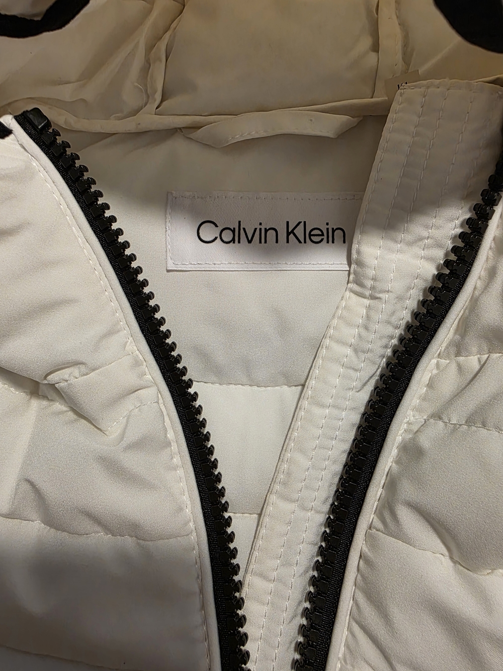 Calvin Klein White Quilted Hooded Puffer Jacket - Picture 7 of 7